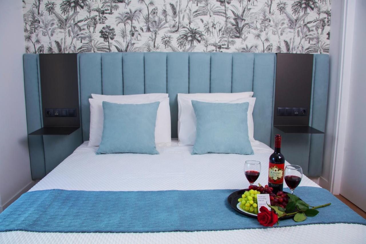 Phaedrus Living Executive Kriel Suites 001 Афины Экстерьер фото